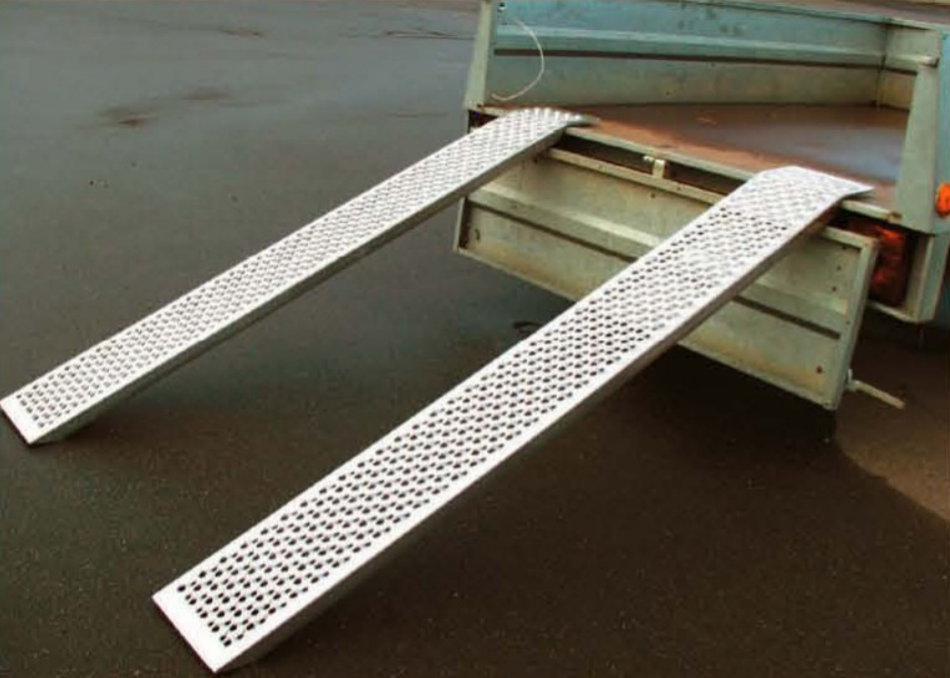 Navozna staza / Utovarna rampa Knott, aluminijska, ravna, 2000x260x65mm, 4000kg - par