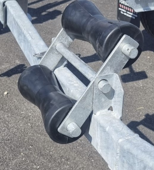 Keel roller bracket - double I TORBARINA